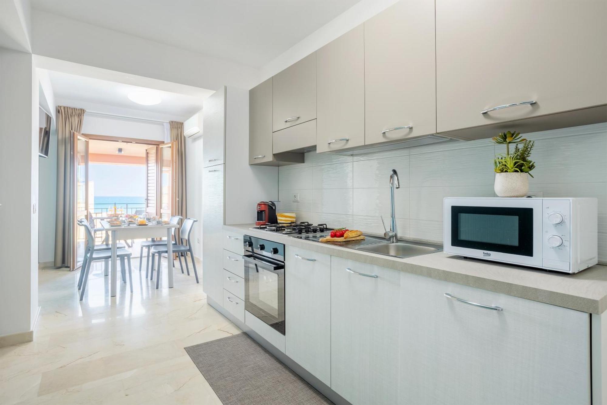 Azzurra Apartments Balestrate Kültér fotó