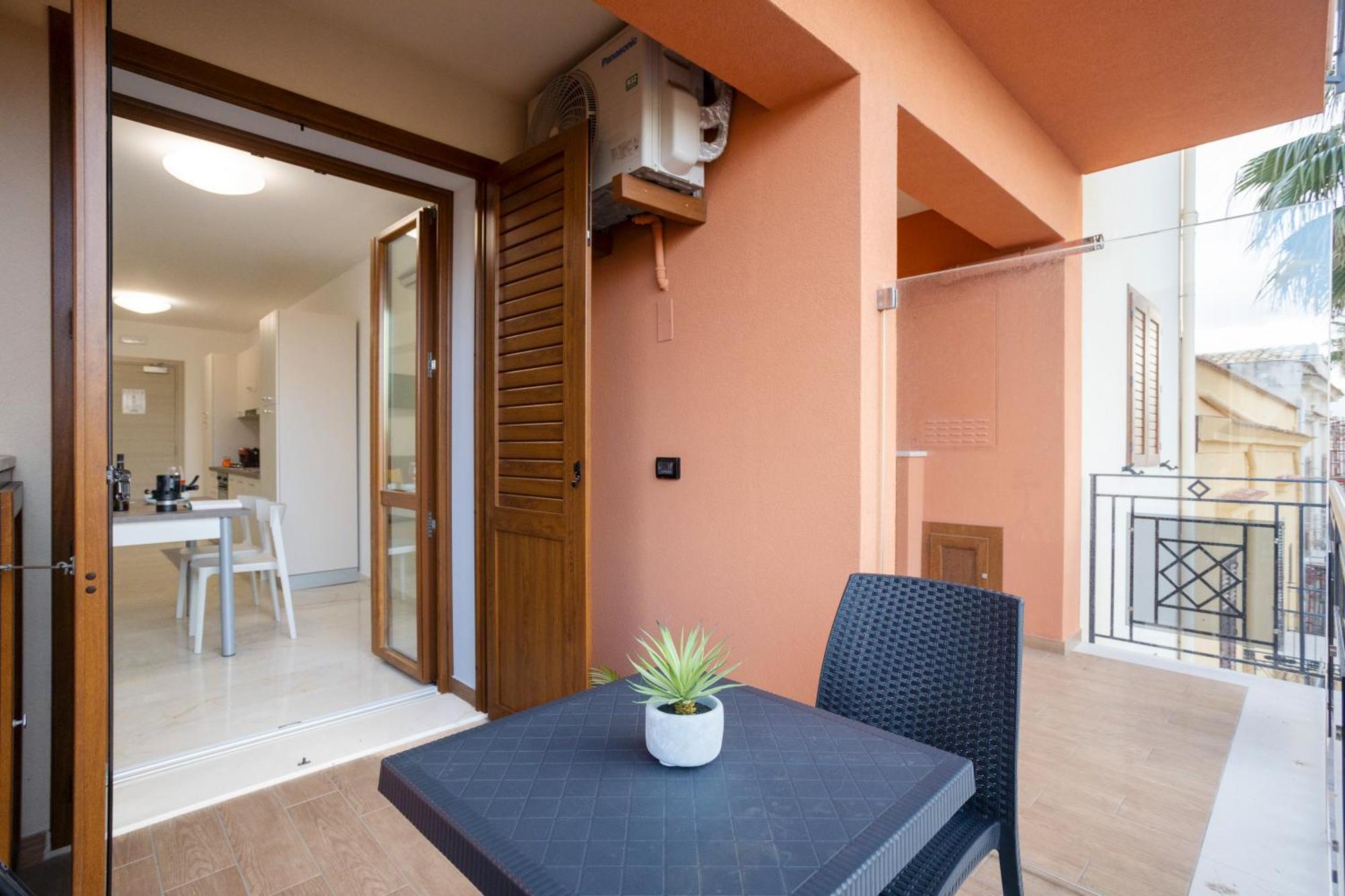 Azzurra Apartments Balestrate Kültér fotó