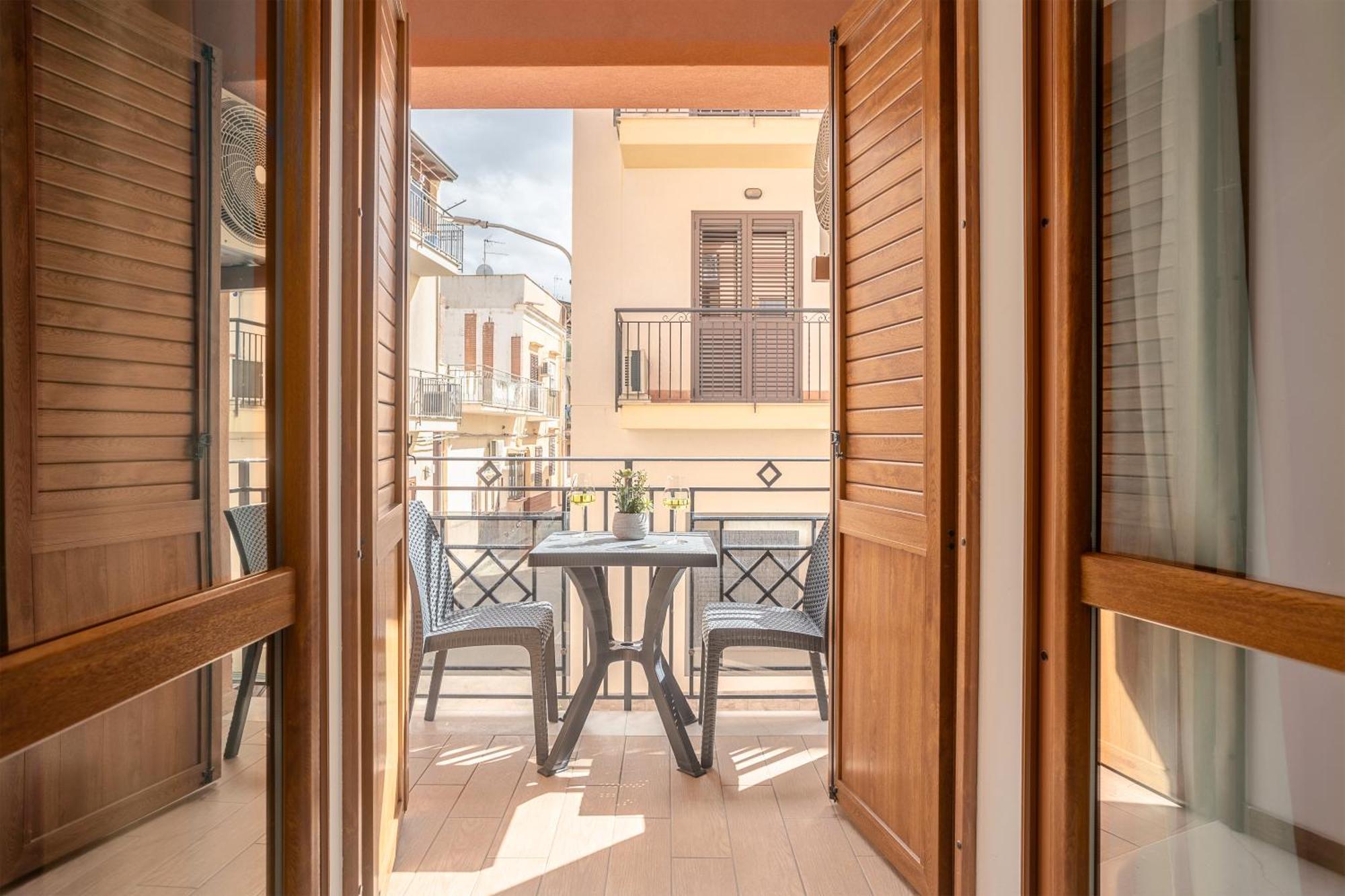 Azzurra Apartments Balestrate Kültér fotó