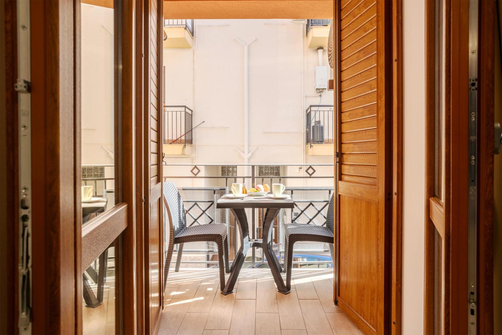 Azzurra Apartments Balestrate Kültér fotó